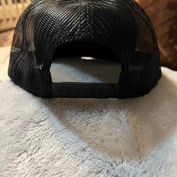 Hat - Picture 5 of 6